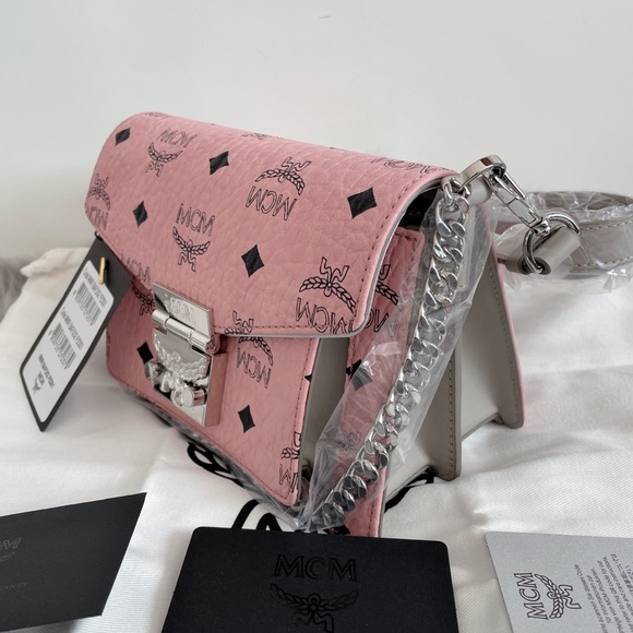 MCM Shoulder Patricia Visetos Soft Pink Coated Canvas Cross Body Bag - Picture 5 of 14